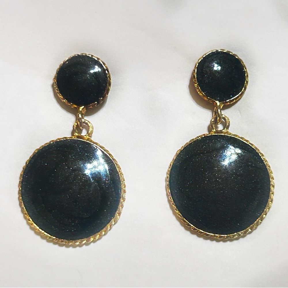 Black and Gold Toned Enamel Circle Dangle Earrings (that was a mouth ful…